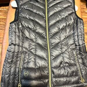 MICHAEL Michael Kors Black Puffer Vest Will consider reasonable offers.